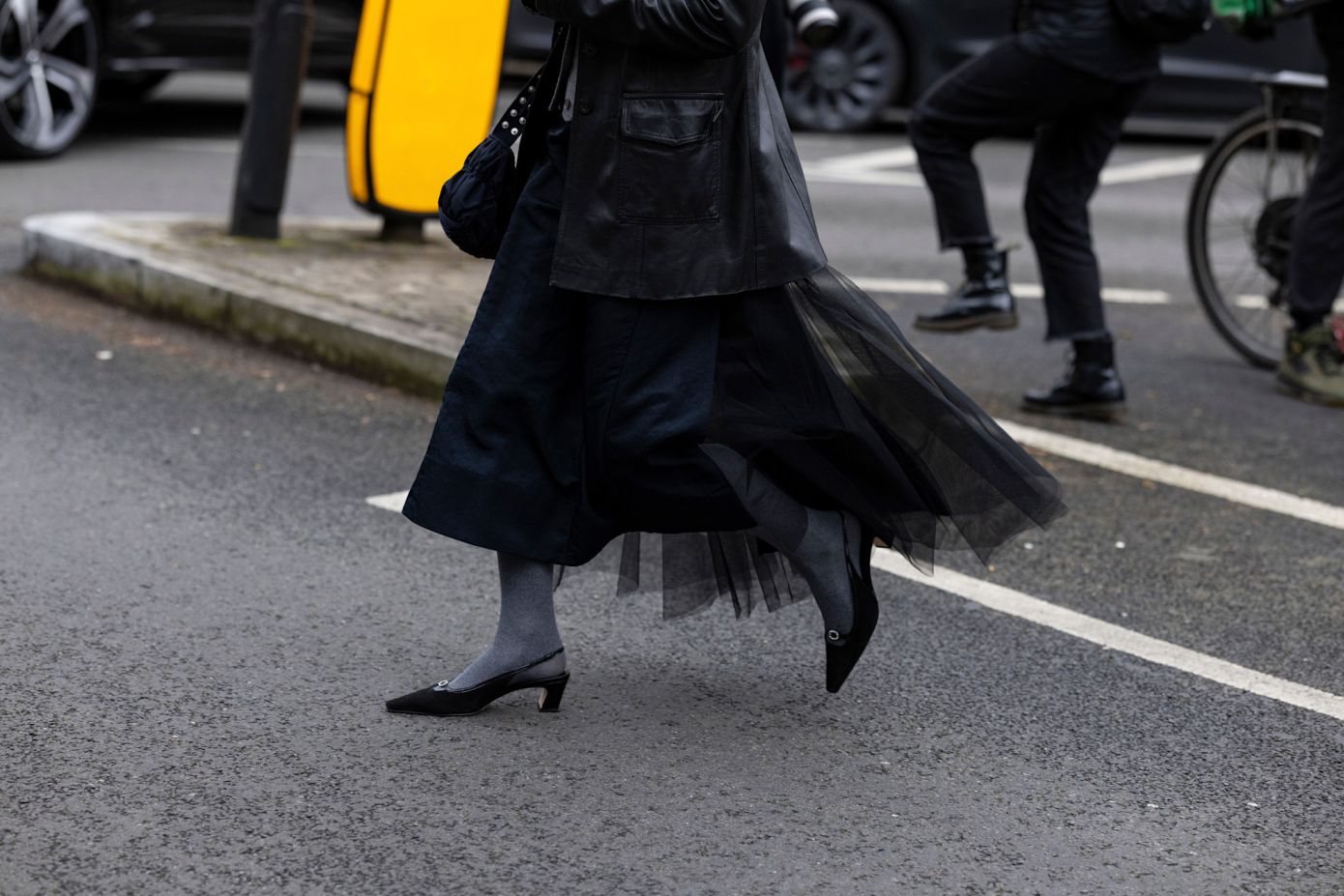 Η φούστα που αποθεώθηκε από την Carrie Bradsaw επιστρέφει για να θριαμβεύσει και το 2026