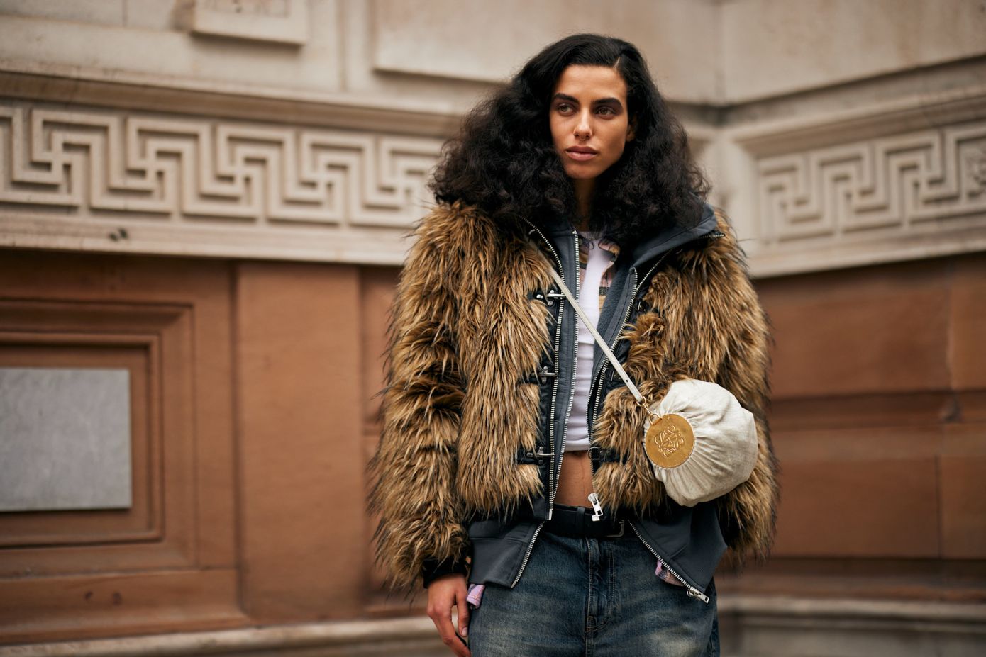 Αγαπώ τις faux furs και σας λέω όλους τους λόγους για τους οποίους πρέπει να τις αγαπήσετε κι εσείς