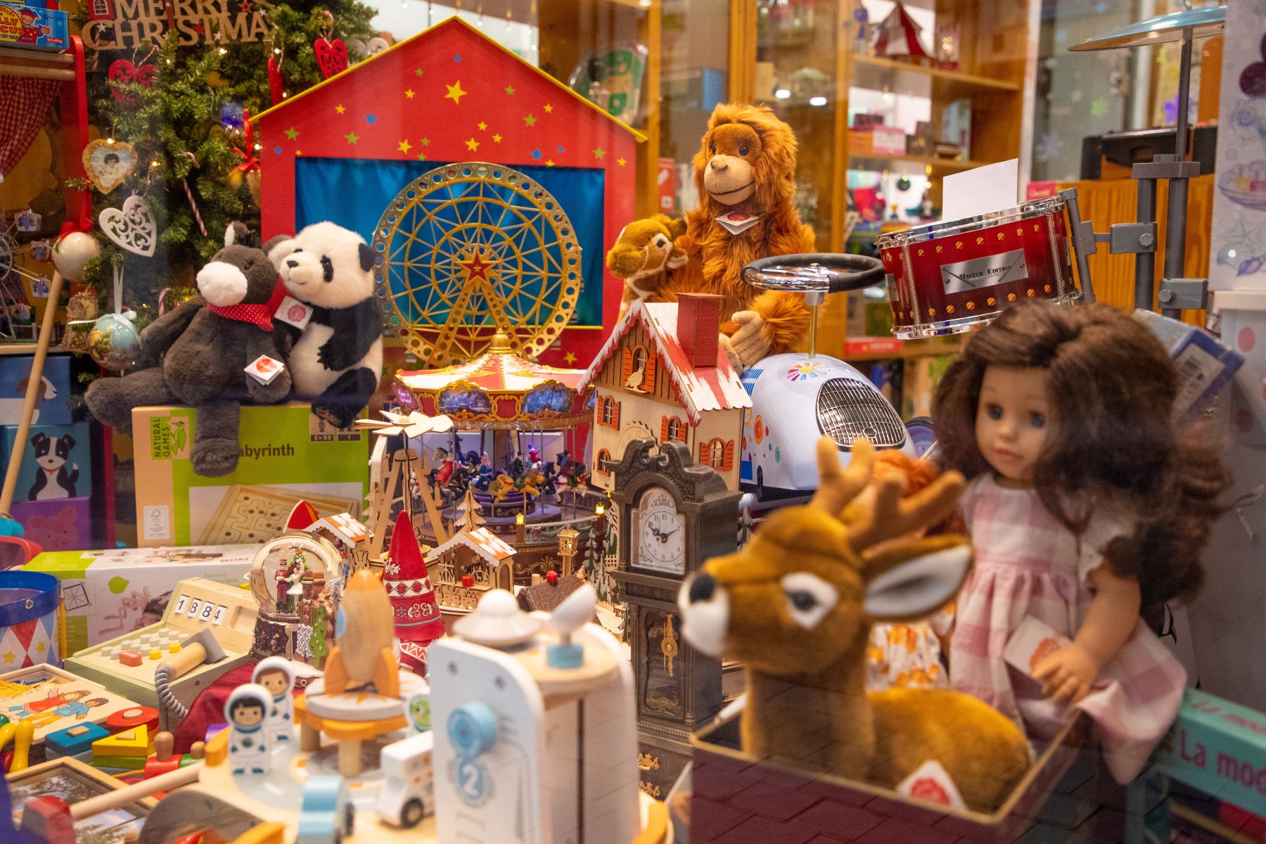 Το ιστορικό κατάστημα στην Ελλάδα που πουλά παιχνίδια εδώ και έναν αιώνα