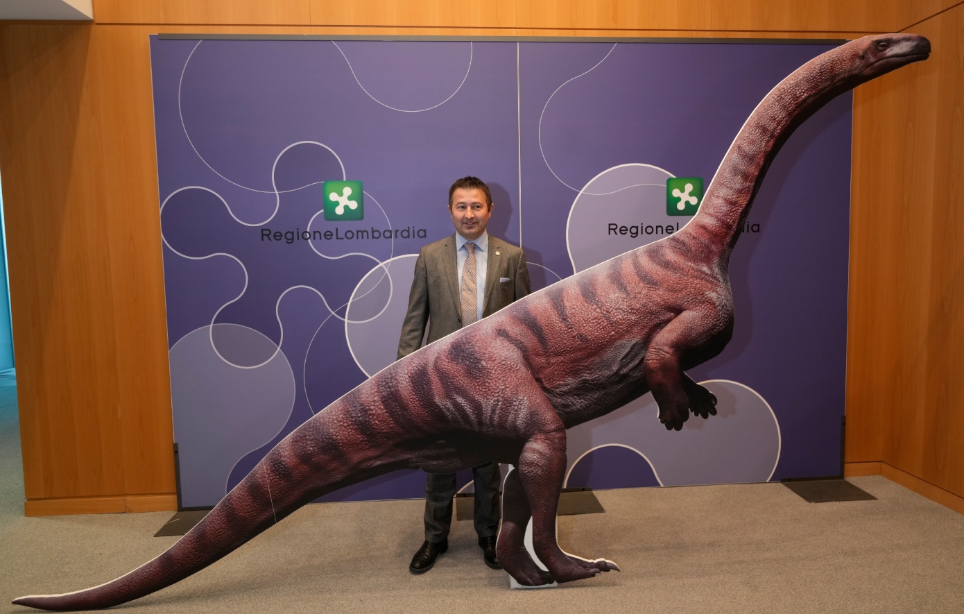 Σημαντική ανακάλυψη στην Ιταλία: Χιλιάδες αποτυπώματα δεινοσαύρων βρέθηκαν σε βράχο στις Άλπεις