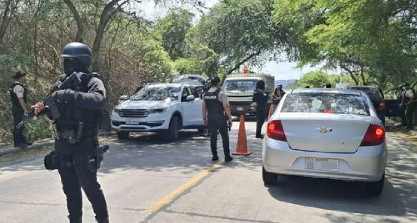 Ισημερινός: Έξι άνθρωποι σκοτώθηκαν σε παραλία που είναι δημοφιλής προορισμός για την παρατήρηση φαλαινών