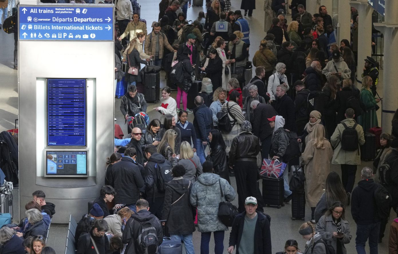 Διακόπηκαν όλα τα δρομολόγια της Eurostar μέσω της Μάγχης λόγω προβλημάτων στην ηλεκτροδρότηση