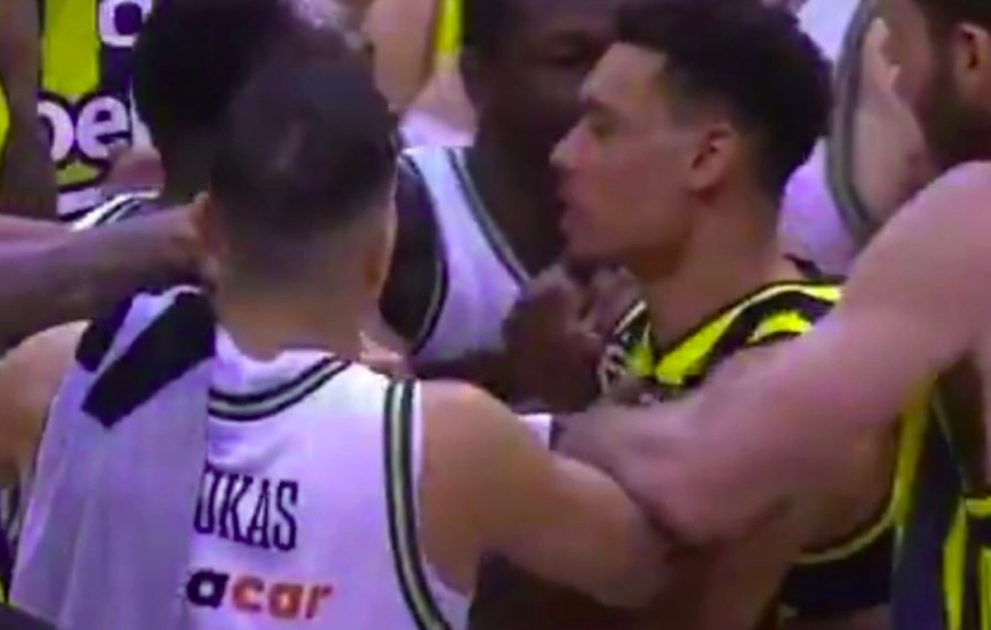 Φενέρμπαχτσε &#8211; Παναθηναϊκός: Πιάστηκαν στα χέρια οι Γκραντ και Μπόλντουϊν μετά τη λήξη