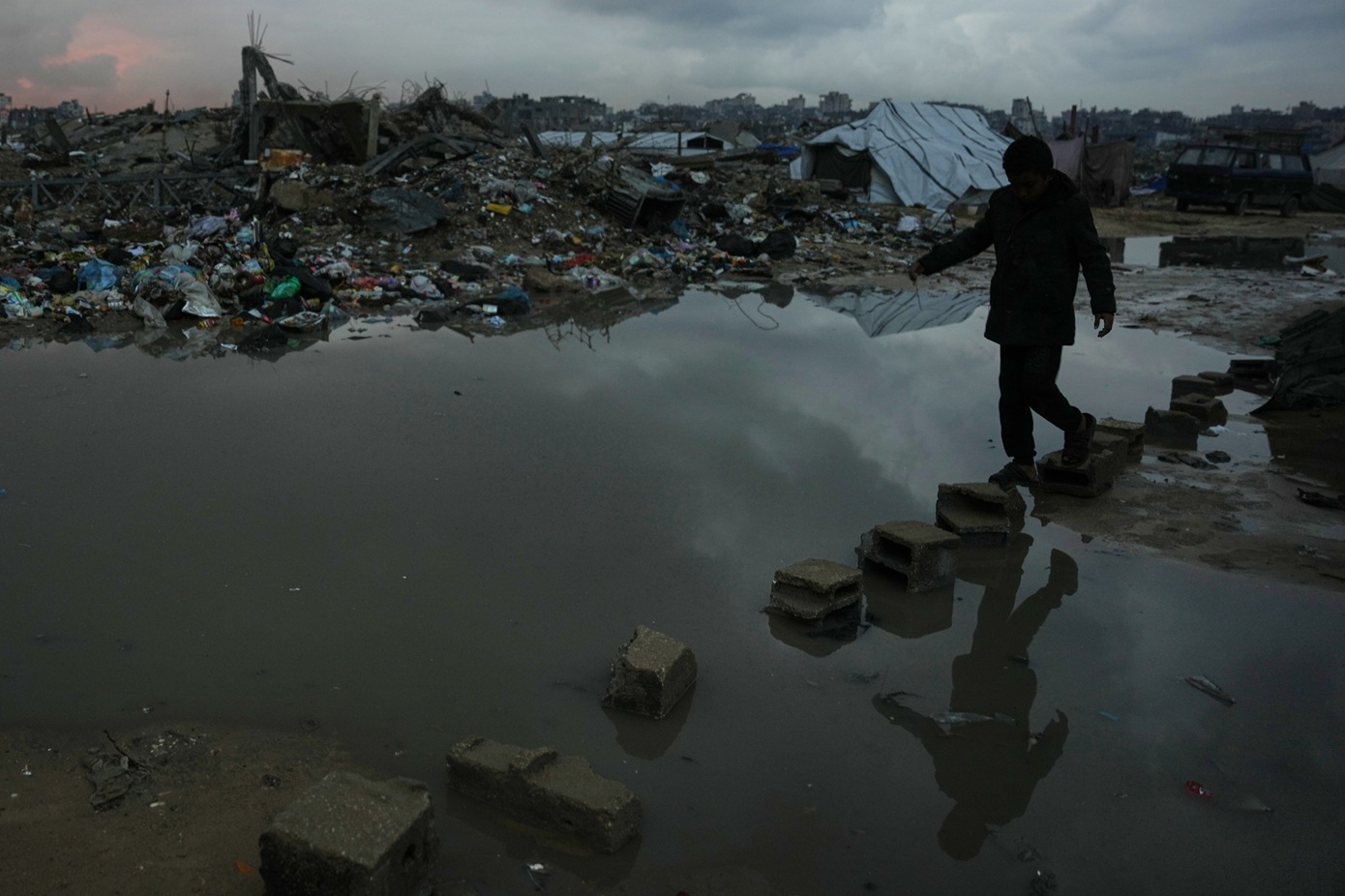 Καταρρακτώδεις βροχές πλήττουν τη Γάζα &#8211; Τουλάχιστον 16 νεκροί, μεταξύ τους τρία παιδιά