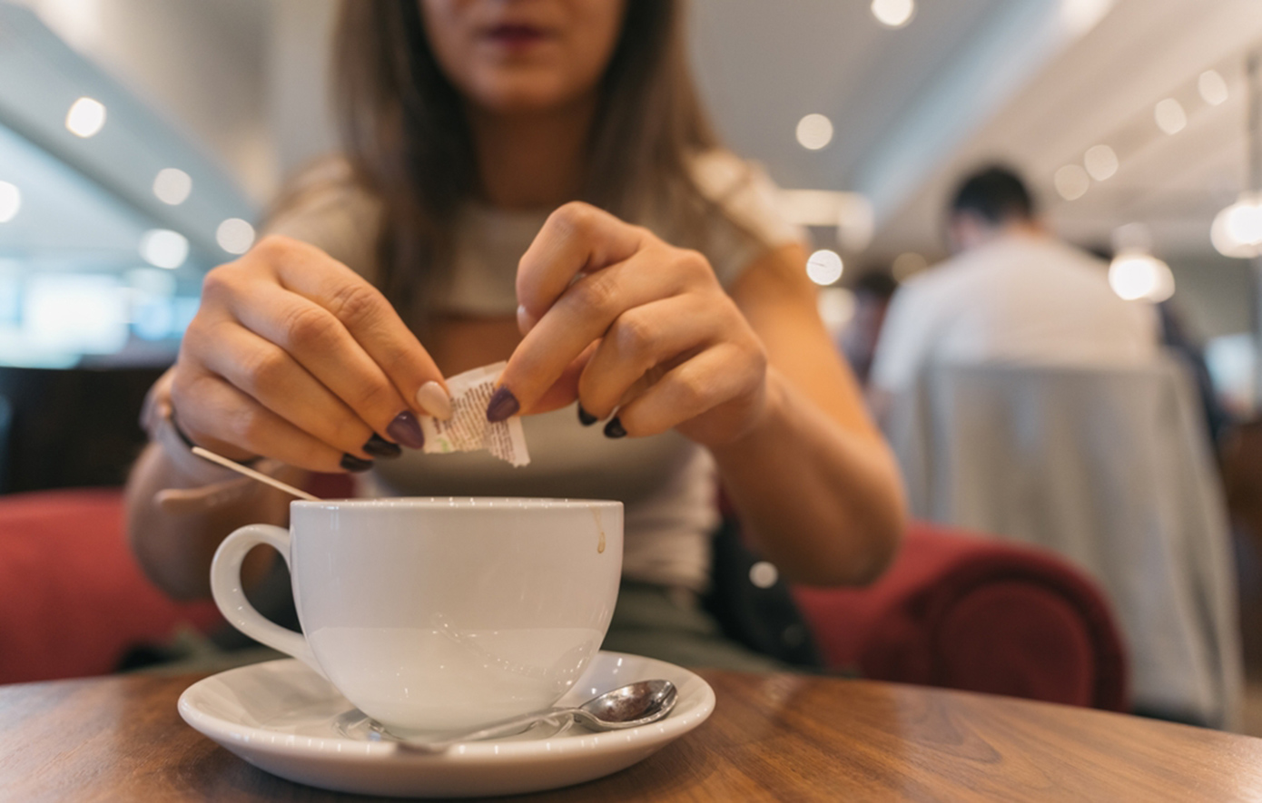 Γλυκαντικά: Τι δείχνουν δύο μεγάλες ευρωπαϊκές μελέτες για υγεία και απώλεια βάρους