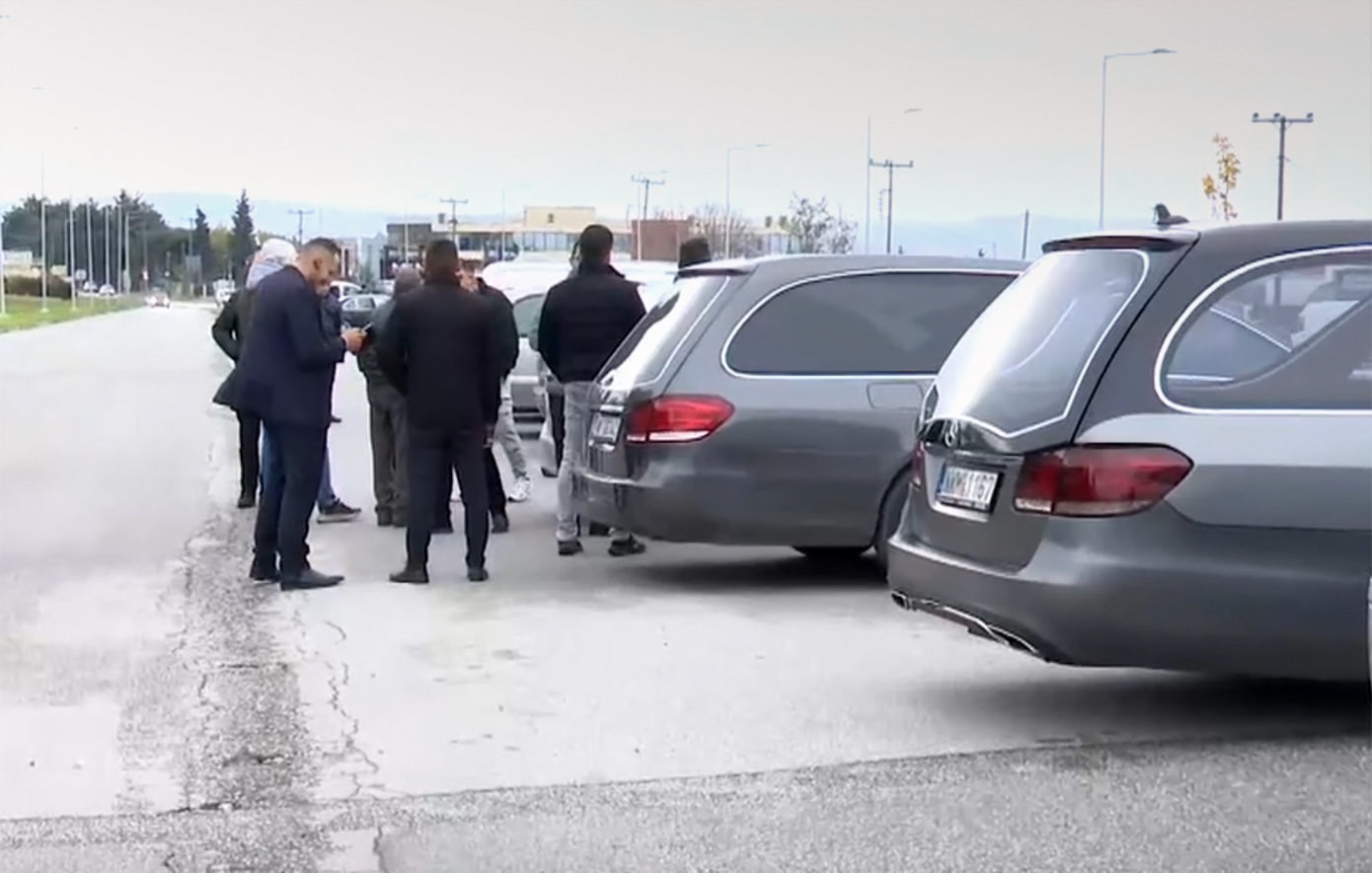 Δίπλα στους αγρότες και το σωματείο λειτουργών γραφείων τελετών &#8211; Θα κινηθούν προς τα Μάλγαρα με νεκροφόρες