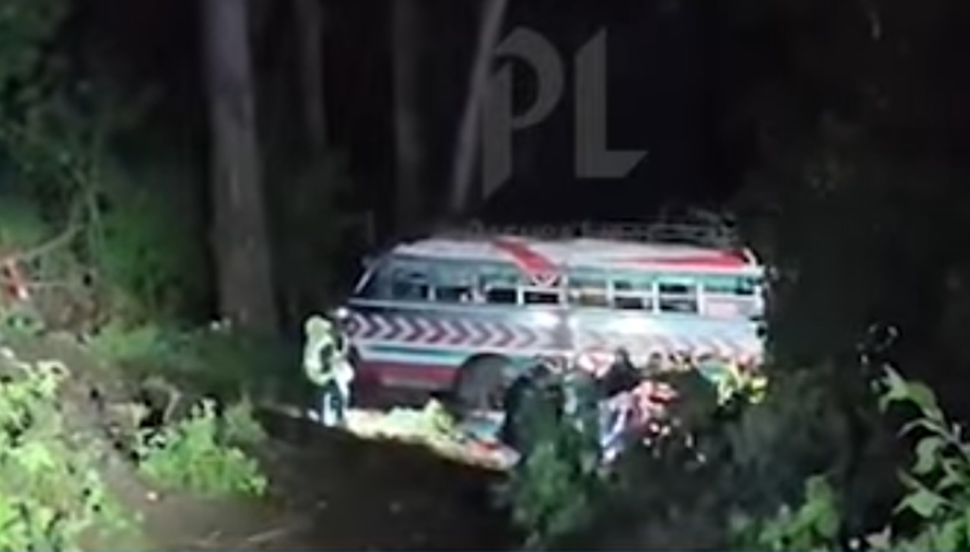 Τραγωδία στη Γουατεμάλα: Τουλάχιστον 15 νεκροί και 19 τραυματίες σε δυστύχημα με λεωφορείο &#8211; Έπεσε σε φαράγγι