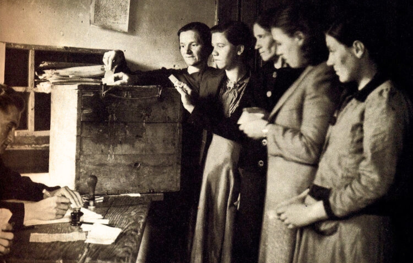 Όταν οι Ελληνίδες διεκδίκησαν ψήφο για πρώτη φορά – Από τη σύσκεψη του 1919 στις κάλπες του 1956