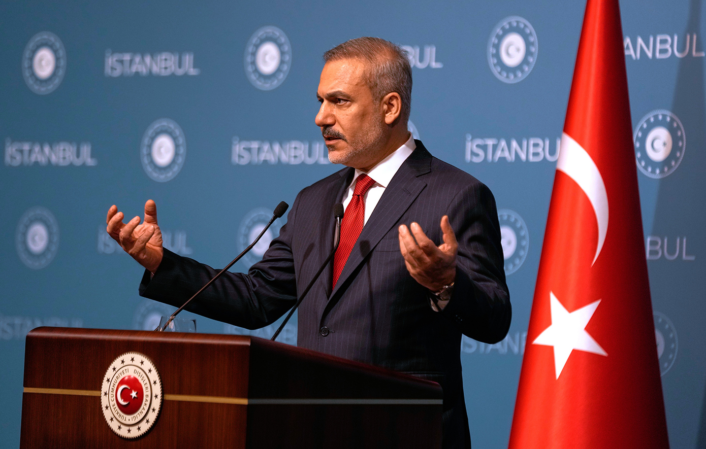 Χακάν Φιντάν: «Δίκαιη μοιρασιά στην Ανατολική Μεσόγειο – Οι διαφορές στο Αιγαίο να εξεταστούν ως ένα σύνολο»