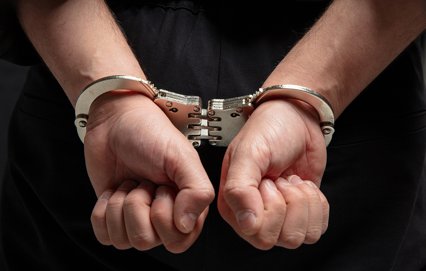 Προφυλακίστηκε το «πιστόλι του Έντικ», συνεργός στις δολοφονίες Σκαφτούρου, Ρουμπέτη και Μουζακίτη