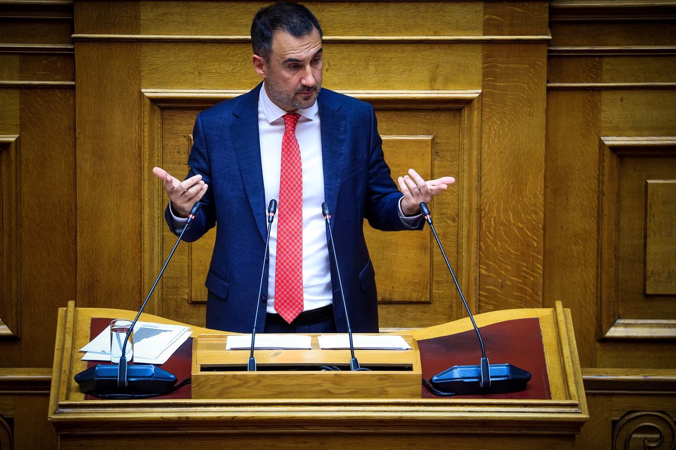 Χαρίτσης στη Βουλή: Τα μπλόκα της αγανάκτησης είναι η απάντηση στο ψευδεπίγραφο success story του Μητσοτάκη