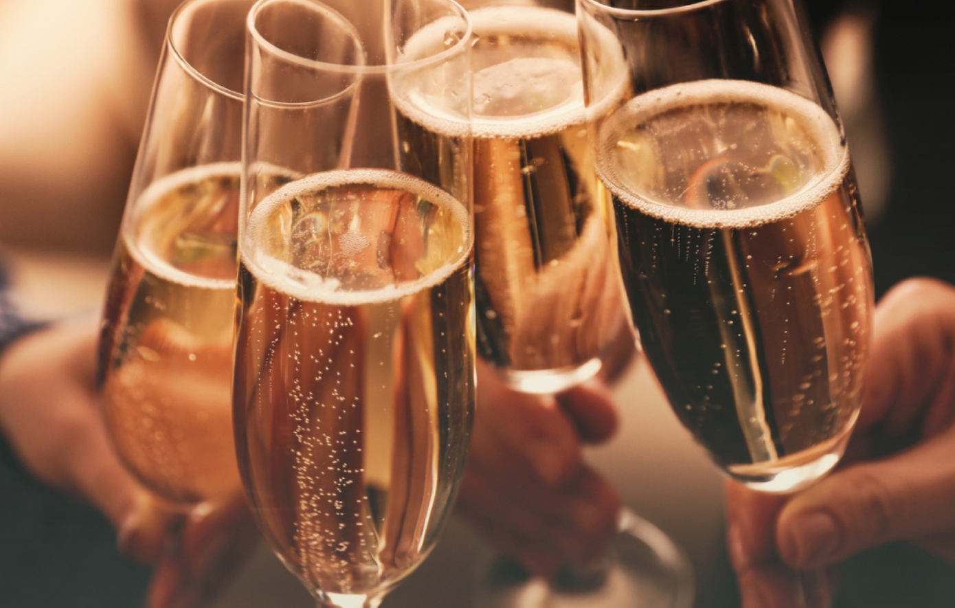 Γιατί η κοπή πίτας στο Hill Athens θα σας μείνει αξέχαστη