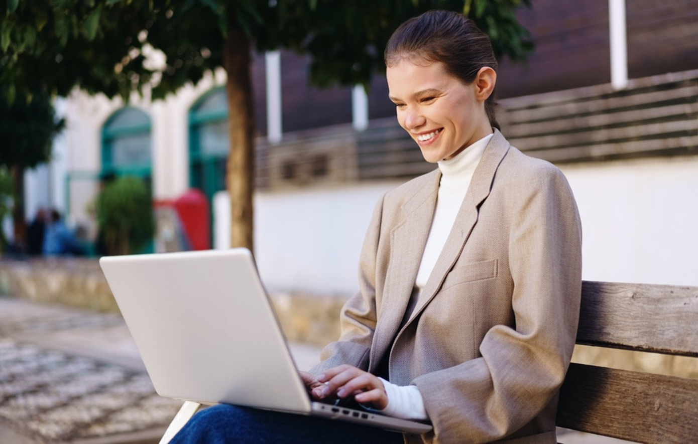 Υβριδική εργασία: Πώς ενισχύει την υγεία, την ευεξία και την παραγωγικότητα