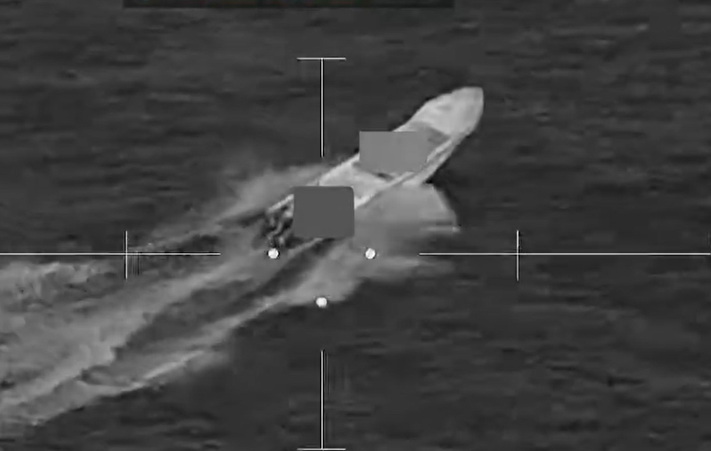 Νέα αεροπορικά πλήγματα των ΗΠΑ σε δύο ταχύπλοα με «ναρκωτρομοκράτες» στον Ειρηνικό – Πέντε νεκροί