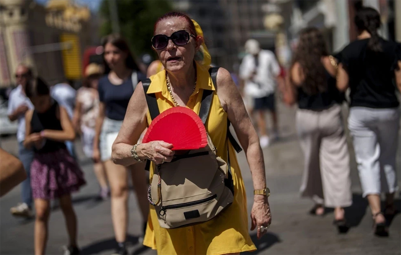 «Κλιματικά καταφύγια» για την προστασία των πολιτών από τους καύσωνες στην Ισπανία σχεδιάζει η κυβέρνηση Σάντσεθ