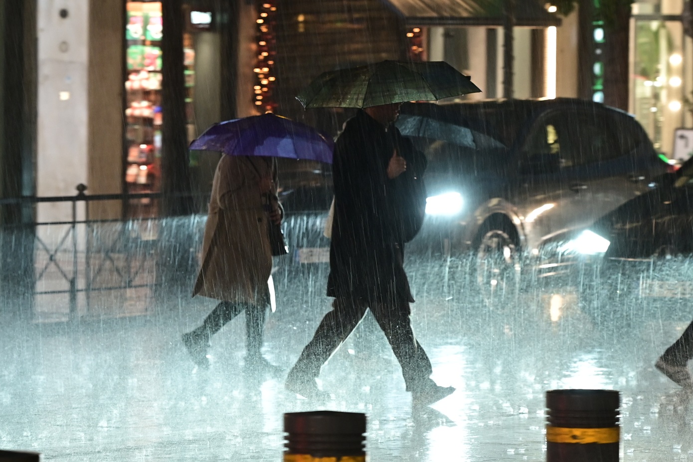 Έκτακτα μέτρα λόγω της κακοκαιρίας Byron – Τι ισχύει για σχολεία, δημόσιο και ιδιωτικό τομέα