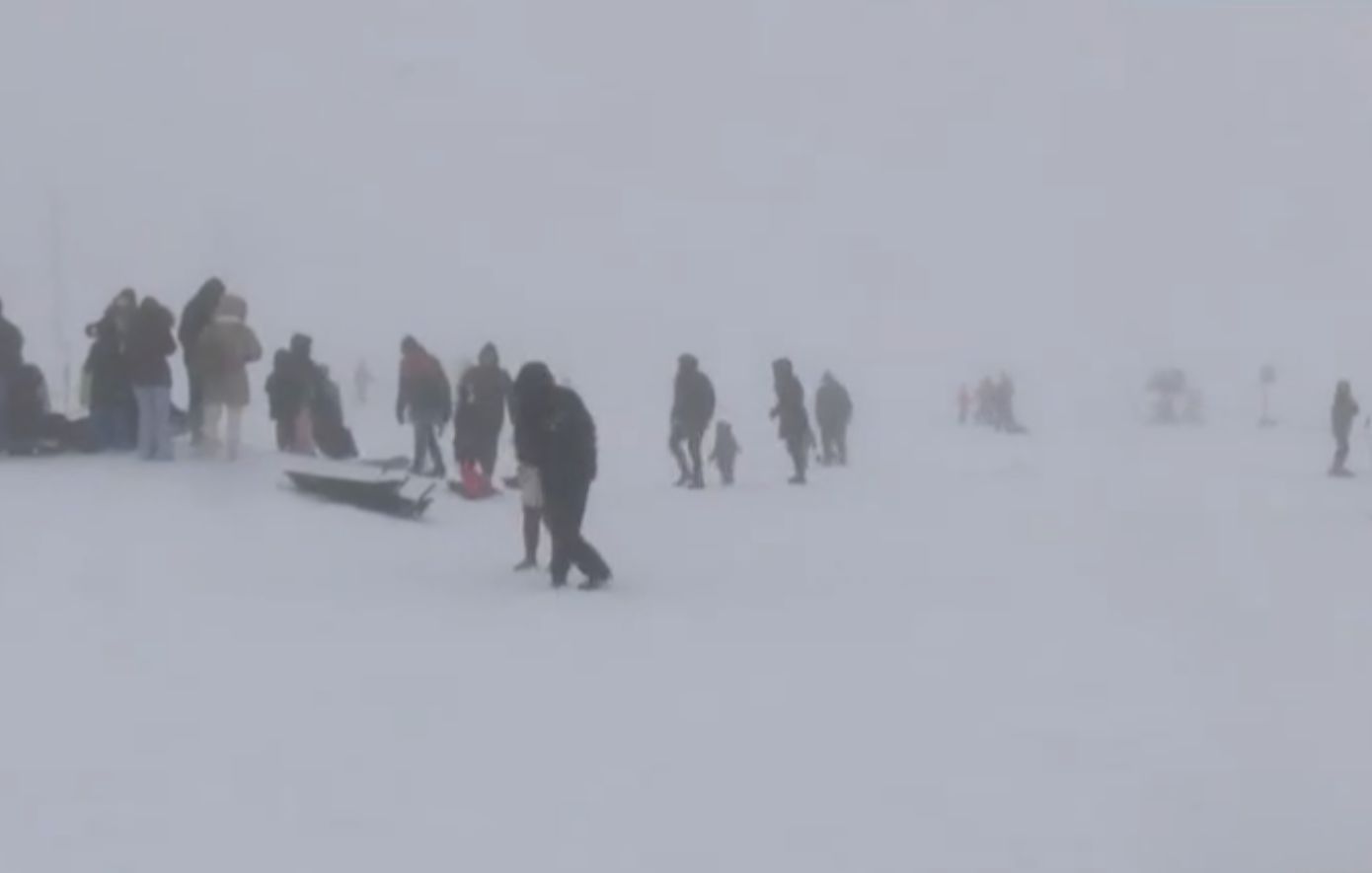 Πυκνό χιόνι στο Καϊμακτσαλάν, άνοιξε το χιονοδρομικό κέντρο &#8211; Χιόνια και στο Ανήλιο Μετσόβου