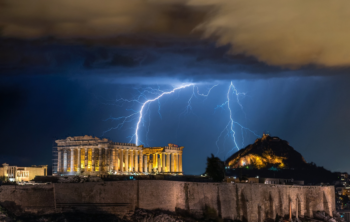 Καιρός: Ισχυρές καταιγίδες με χαλάζι θα πλήξουν και την Αττική – Οι περιοχές με αυξημένο κίνδυνο πλημμυρών