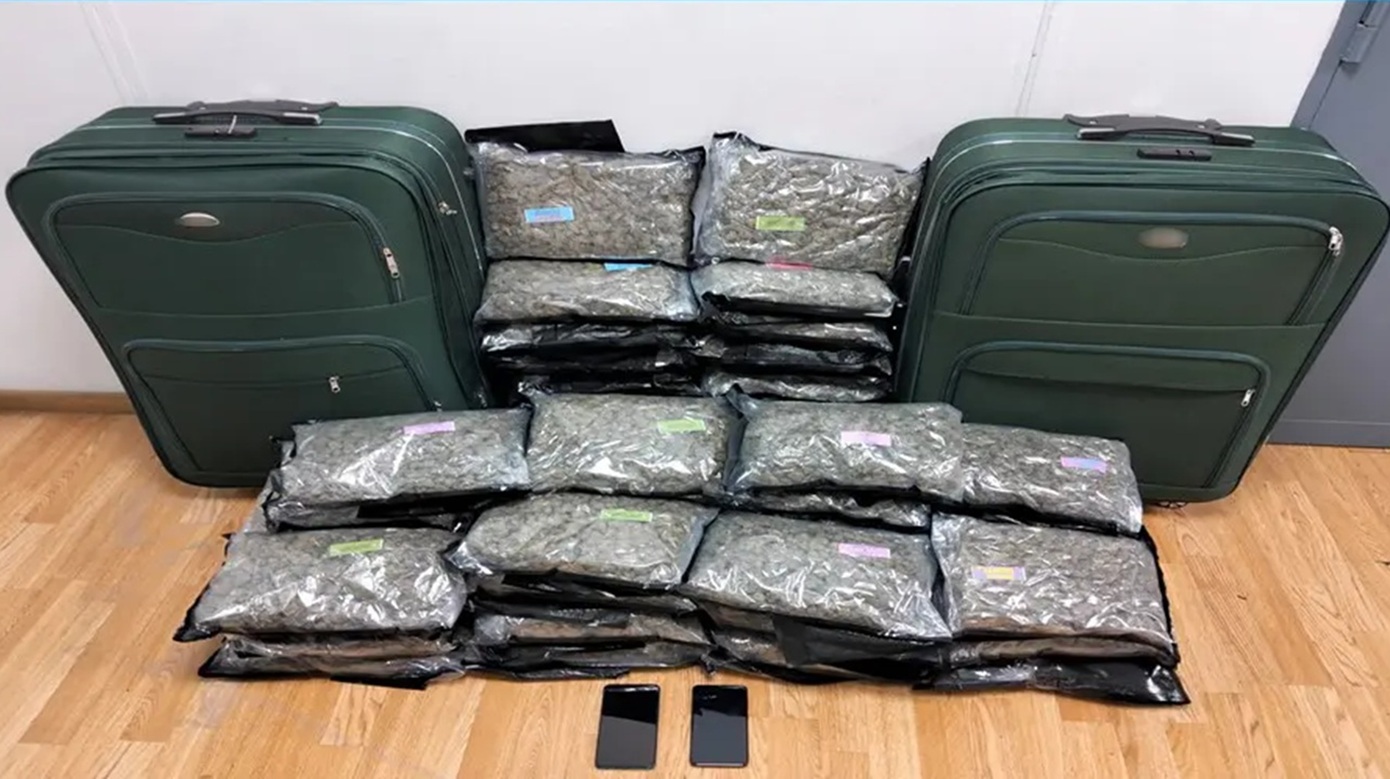 «Ελ. Βενιζέλος»: Συνελήφθη 29χρονη με 24,5 κιλά ακατέργαστης κάνναβης στις αποσκευές της &#8211; Πως την εντόπισαν