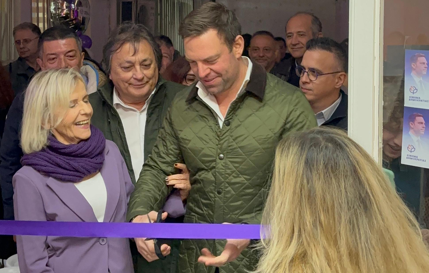 Κασσελάκης: Όταν άλλοι κλείνουν γραφεία, εμείς ανοίγουμε