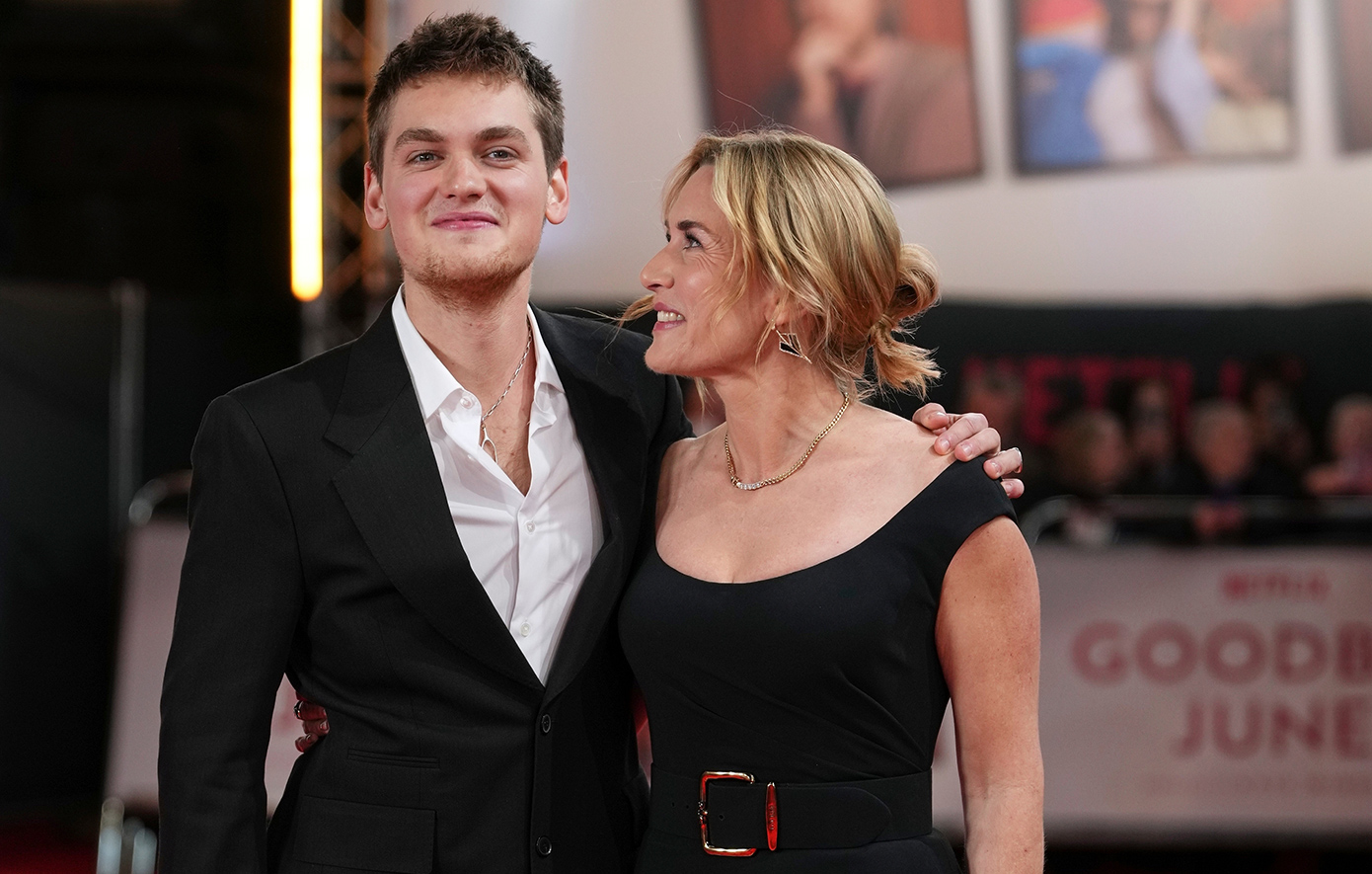 Η Κέιτ Γουίνσλετ είναι περήφανη για τον 21χρονο γιο της, Τζο Άντερς