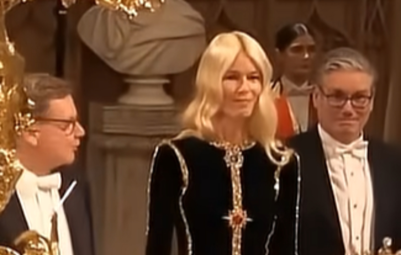 Σάστισε από έκπληξη και χαρά ο Κιρ Στάρμερ όταν κάθισε δίπλα του η Κλόντια Σίφερ σε δείπνο στο Κάστρο του Γουίνδσορ