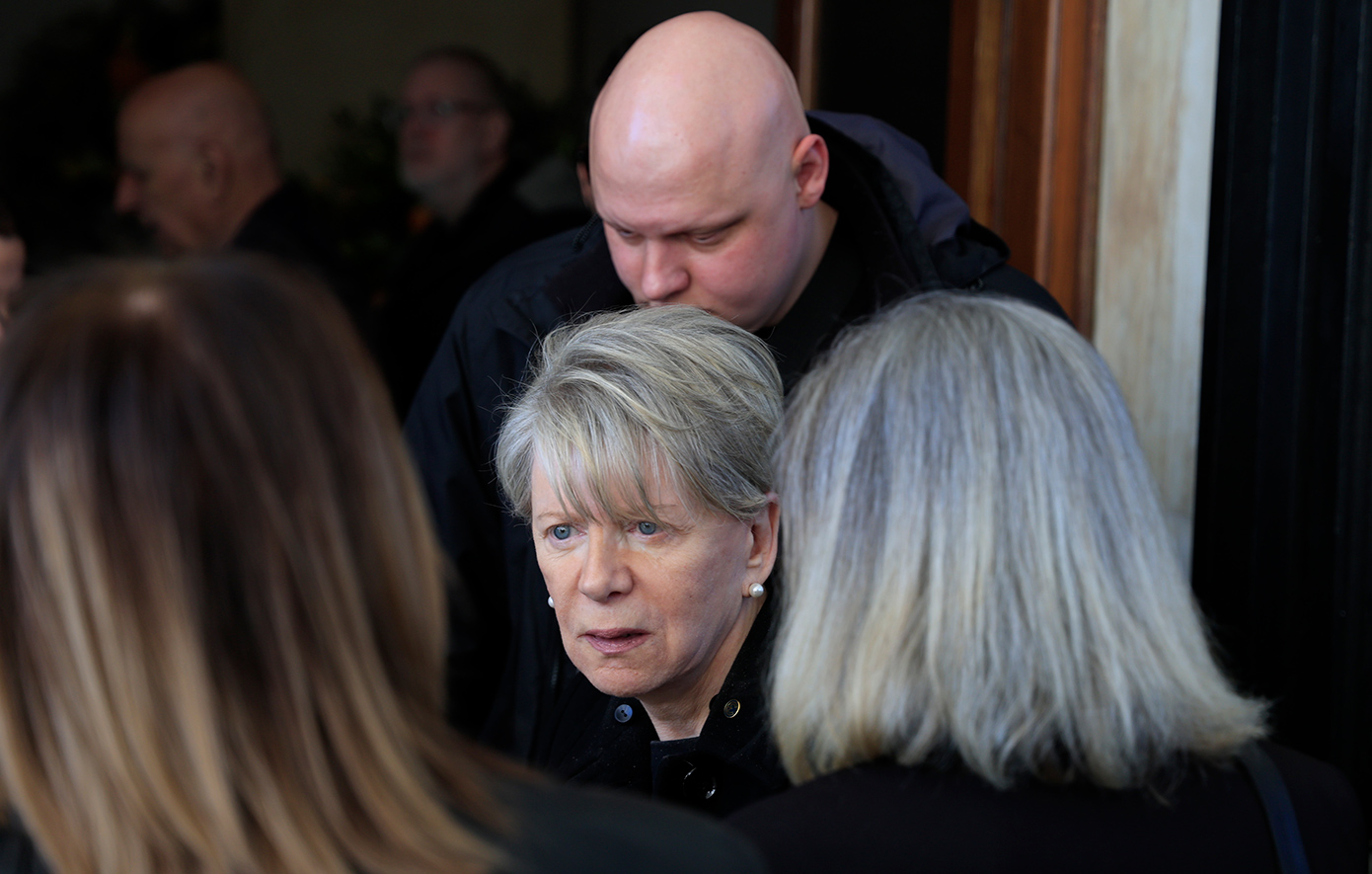 Σε βαρύ κλίμα κηδεύεται η Σύλβα Ακρίτα στο Α&#8217; Νεκροταφείο Αθηνών