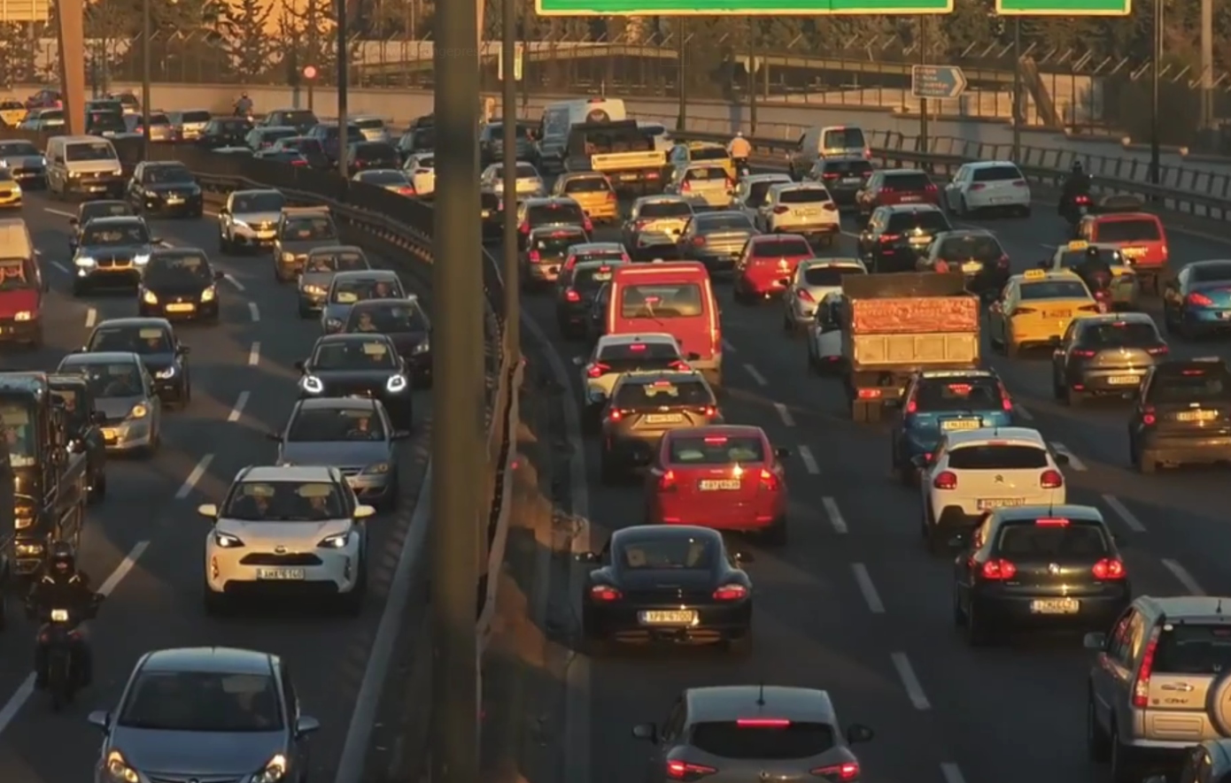 Στο «κόκκινο» για μία ακόμη μέρα ο Κηφισός &#8211; Μεγάλο μποτιλιάρισμα από Κηφισιά έως Μοσχάτο