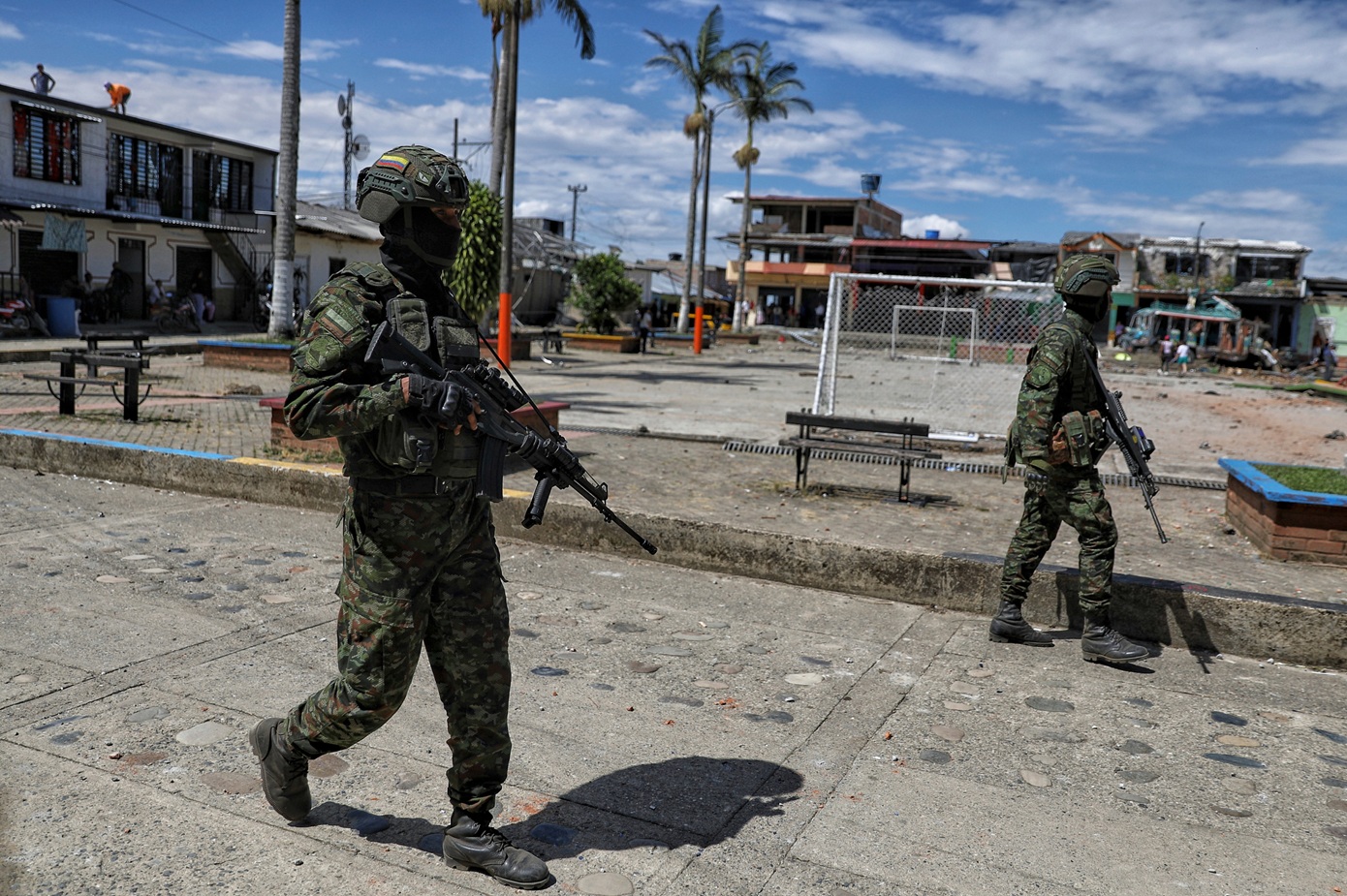 Τέσσερις αστυνομικοί σκοτώθηκαν στην Κολομβία από επιθέσεις ανταρτών