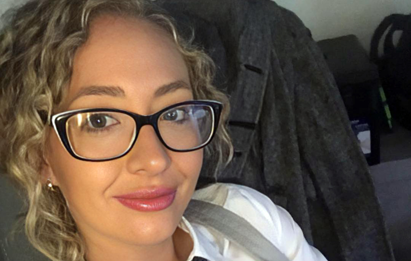 Καθηγήτρια με 8 εβδομάδων μωρό ομολογεί την ενοχή της για σεξουαλική επαφή με 15χρονο μαθητή της