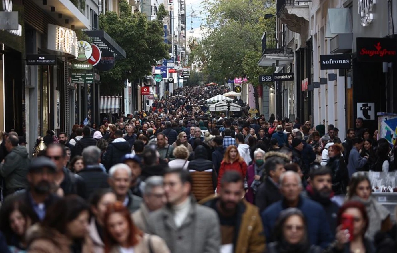 Κατά 0,03% μειώθηκε ο μόνιμος πληθυσμός στην Ελλάδα το 2024