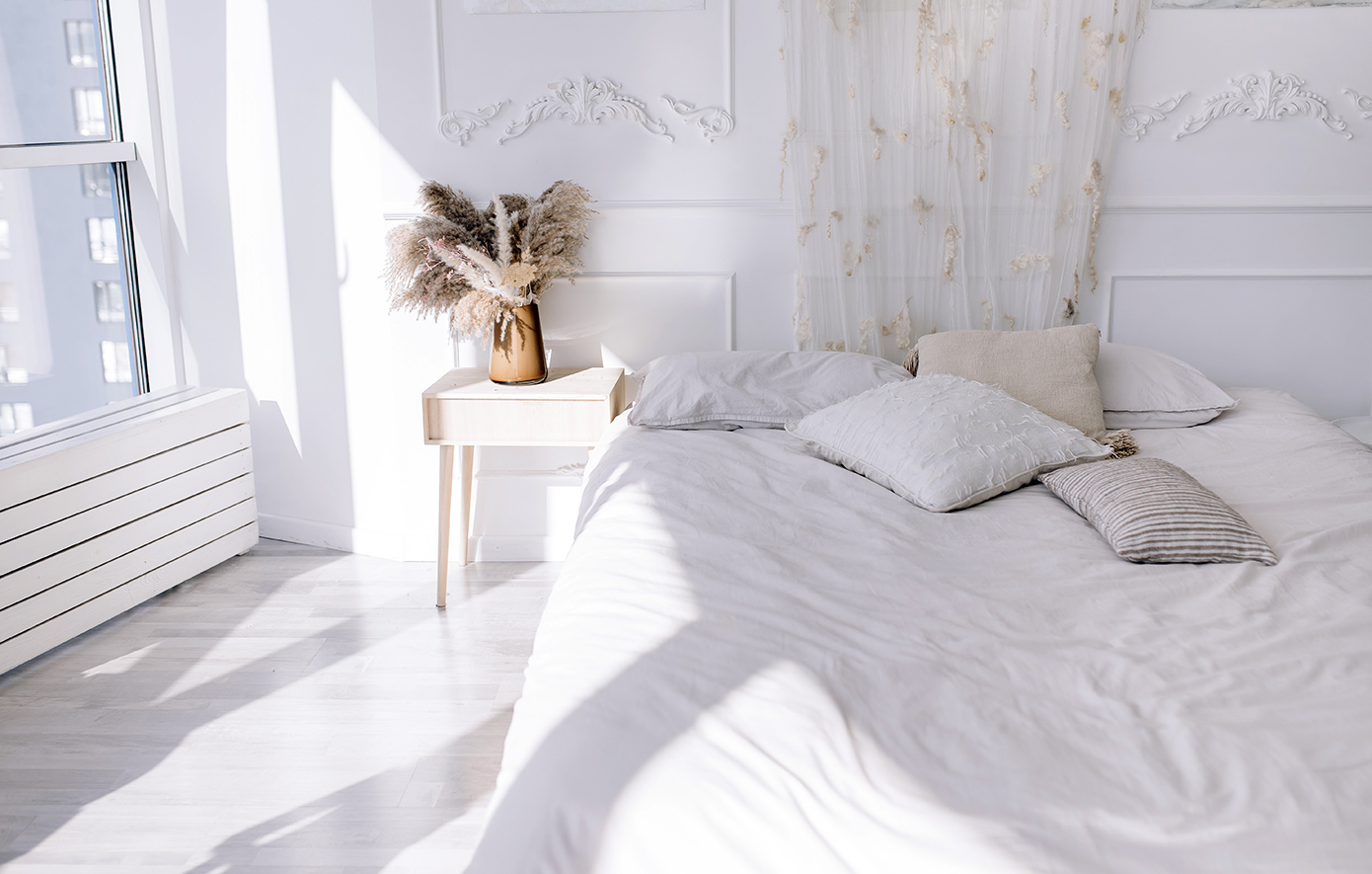 Κρεβάτι με μαξιλάρια