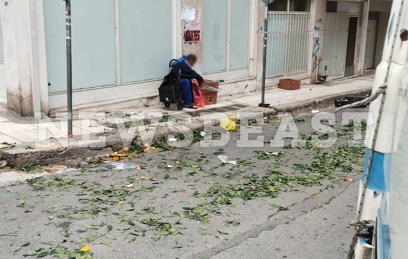 Οι «αόρατοι» που πηγαίνουν στις λαϊκές αγορές μετά τις τρεις το μεσημέρι