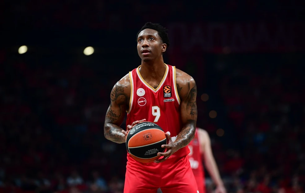 Στην Εφές θα συνεχίσει την καριέρα του ο Λι