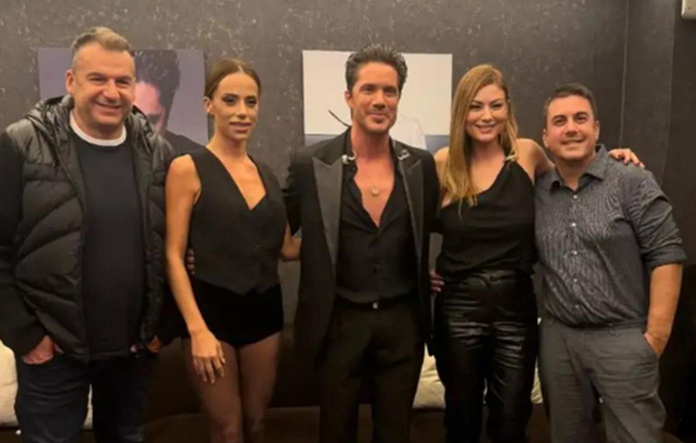 Γιώργος Λιάγκας και Μαρία Αντωνά βρέθηκαν στο κέντρο που τραγουδά ο Νίκος Οικονομόπουλος