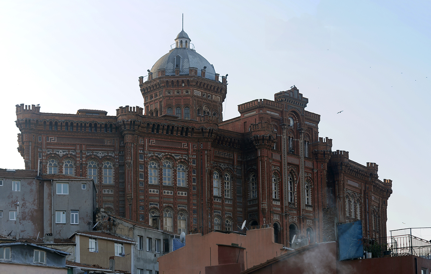 Προσωρινή μετεγκατάσταση για τη Μεγάλη του Γένους Σχολή: Έργα θωράκισης στο ιστορικό κτίριο του Φαναρίου