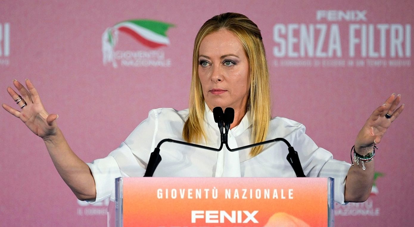 Μελόνι: «Από την πρώτη ημέρα ήμασταν στο πλευρό της Ουκρανίας, δεν νοσταλγούμε τη Σοβιετική Ένωση»