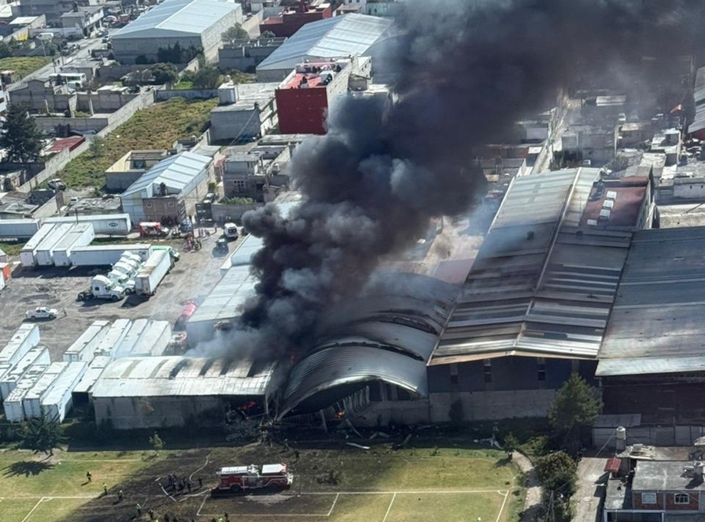 Τουλάχιστον έξι νεκροί σε συντριβή ιδιωτικού αεροσκάφους στο Μεξικό – Προκλήθηκε έκρηξη από την πρόσκρουση