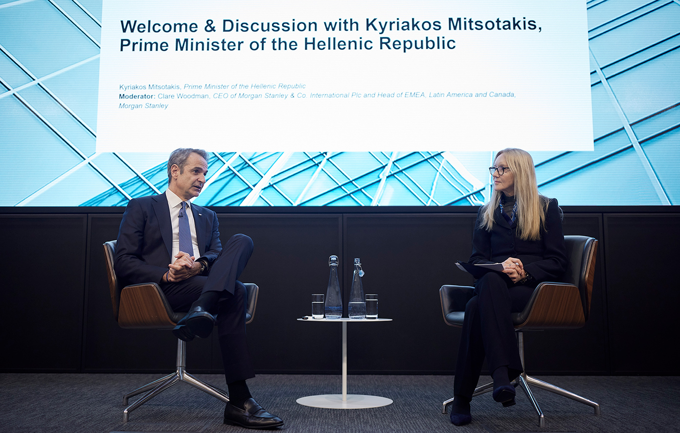 Συζήτηση του Πρωθυπουργού Κυριάκου Μητσοτάκη με την Clare Woodman, επικεφαλής της Morgan Stanley στο Λονδίνο