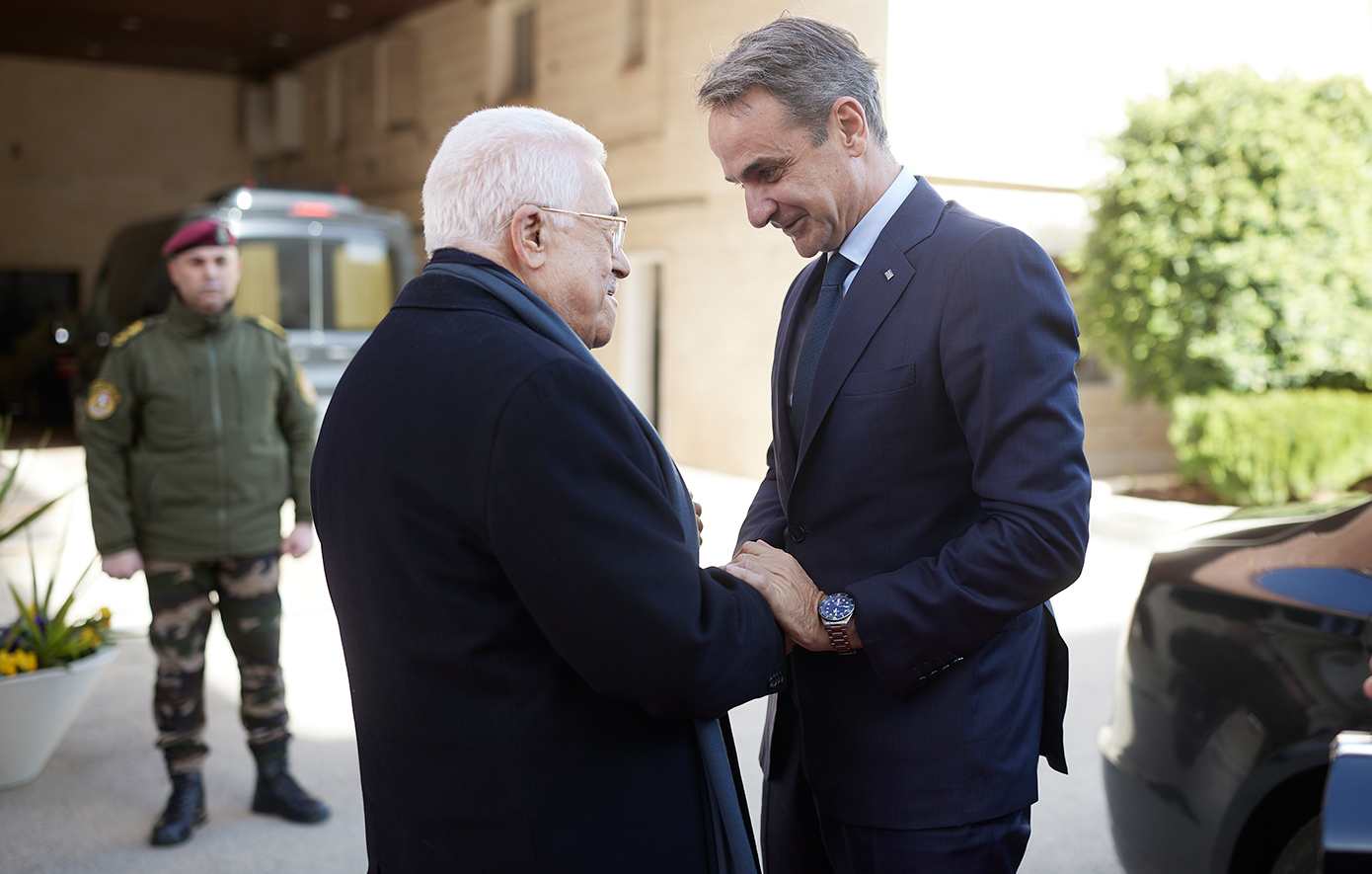 Μητσοτάκης στη συνάντηση με Αμπάς