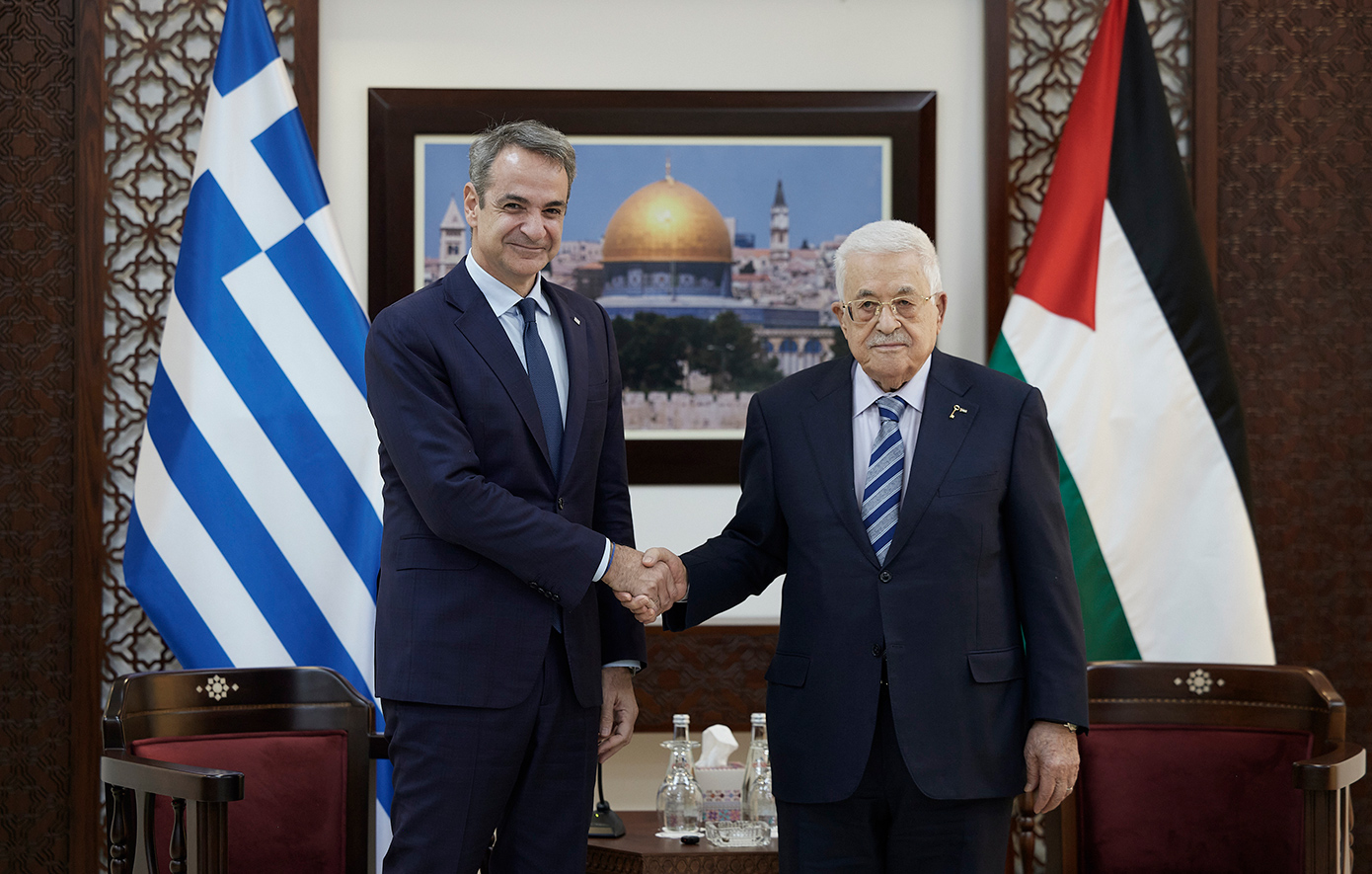 Μητσοτάκης στη συνάντηση με Αμπάς