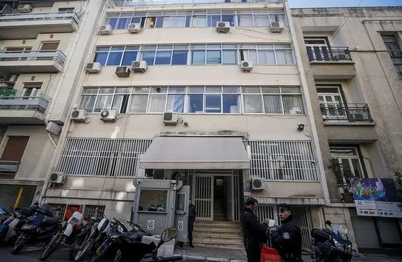 Επίθεση με μολότοφ στο Αστυνομικό Τμήμα Κυψέλης &#8211; 14 προσαγωγές