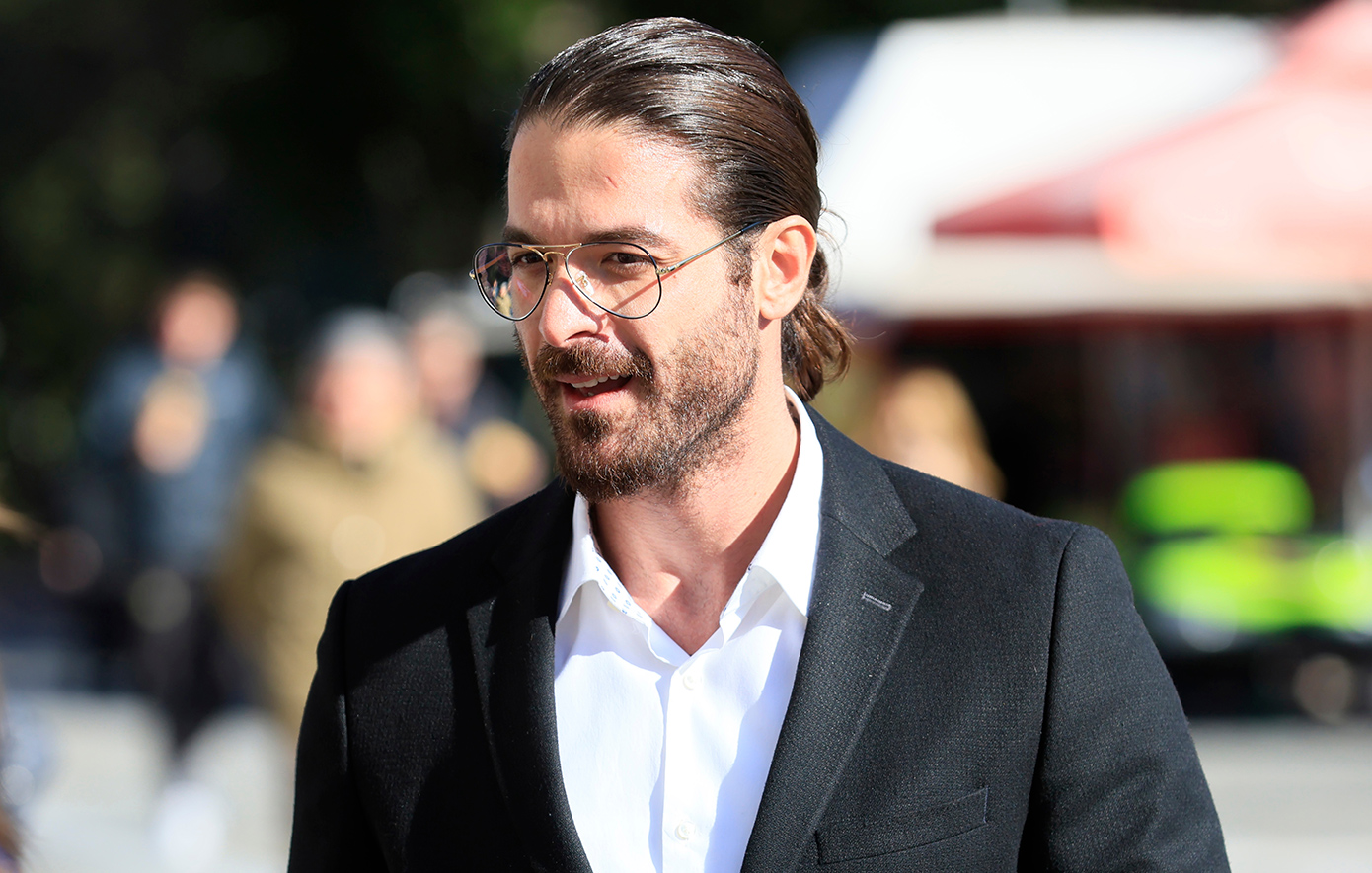 Στα δικαστήρια της Τρίπολης ο Άρης Μουγκοπέτρος μετά τη μήνυση της σύζυγου του για ενδοοικογενειακή απειλή