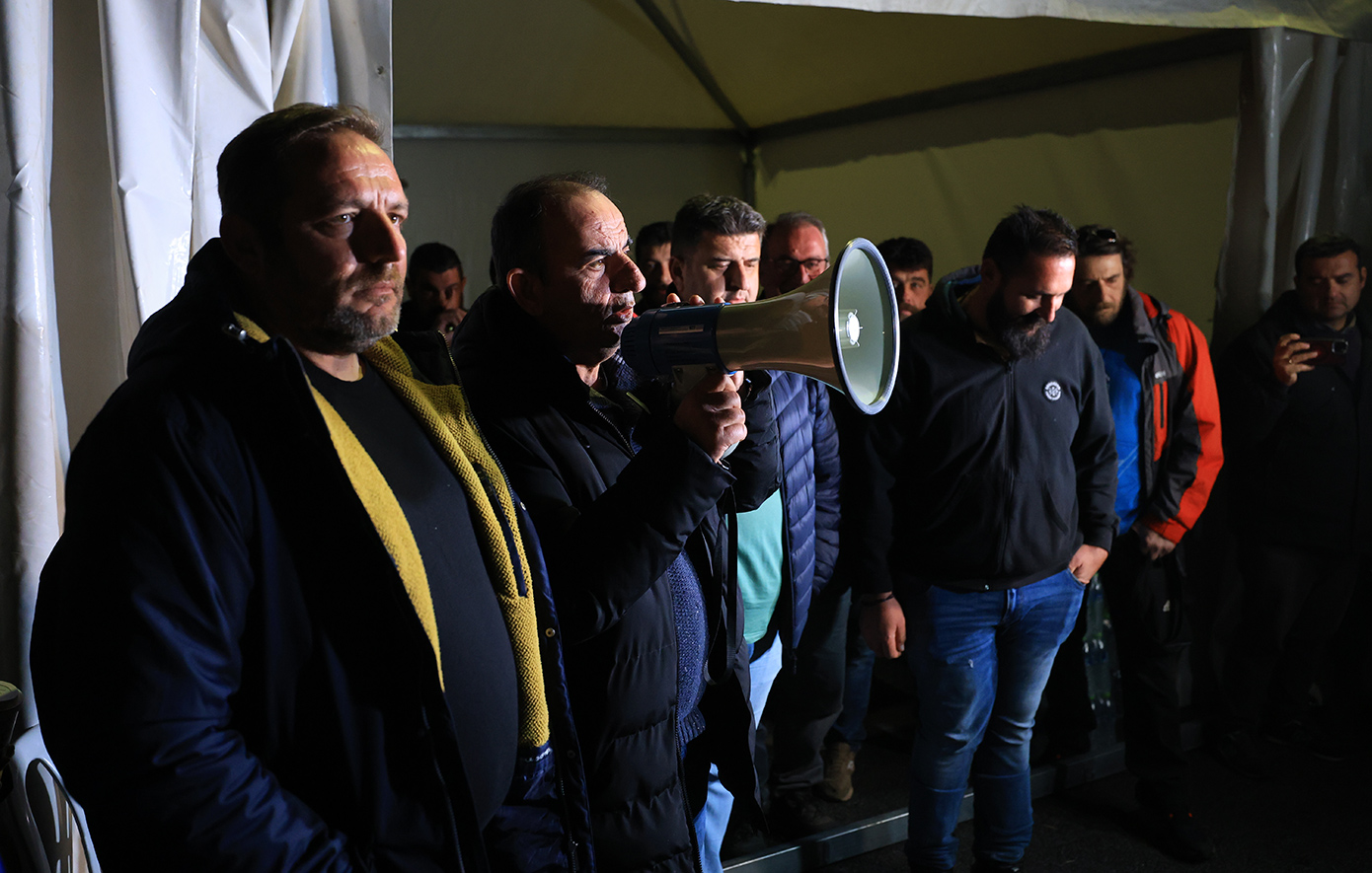 Συνεχίζονται οι αγροτικές κινητοποιήσεις