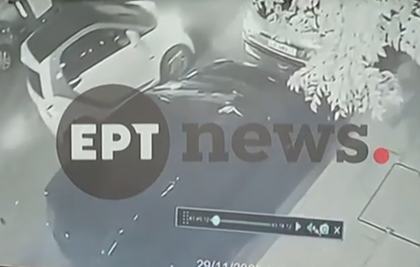 Καλλιθέα:  Αυτό είναι το αυτοκίνητο που παρέσυρε και εγκατέλειψε17χρονο αναβάτη &#8211; Δείτε το βίντεο