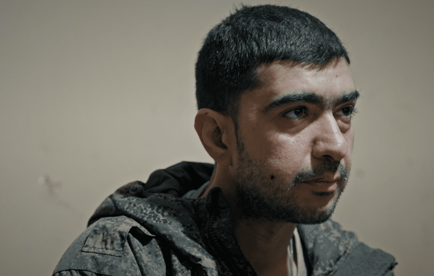 Ουκρανία: Η συγκλονιστική ιστορία του Ιρανού φωτογράφου που οι Ρώσοι έστειλαν με τη βία στο μέτωπο