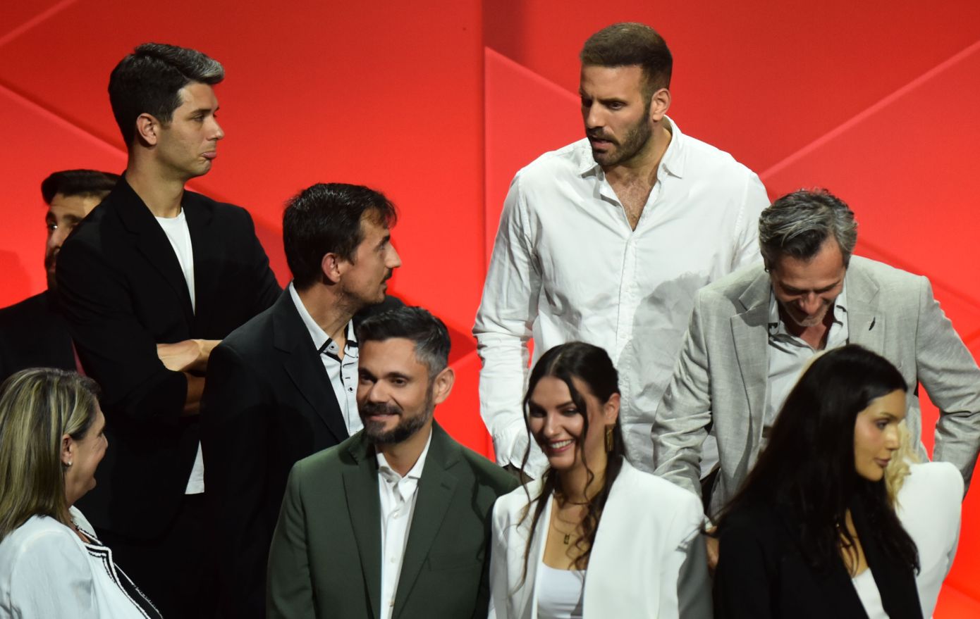 Αναταραχή στον ΣΥΡΙΖΑ μετά τις γροθιές του Νίκου Παππά, που φέρεται να φυγαδεύτηκε για να αποφύγει το αυτόφωρο