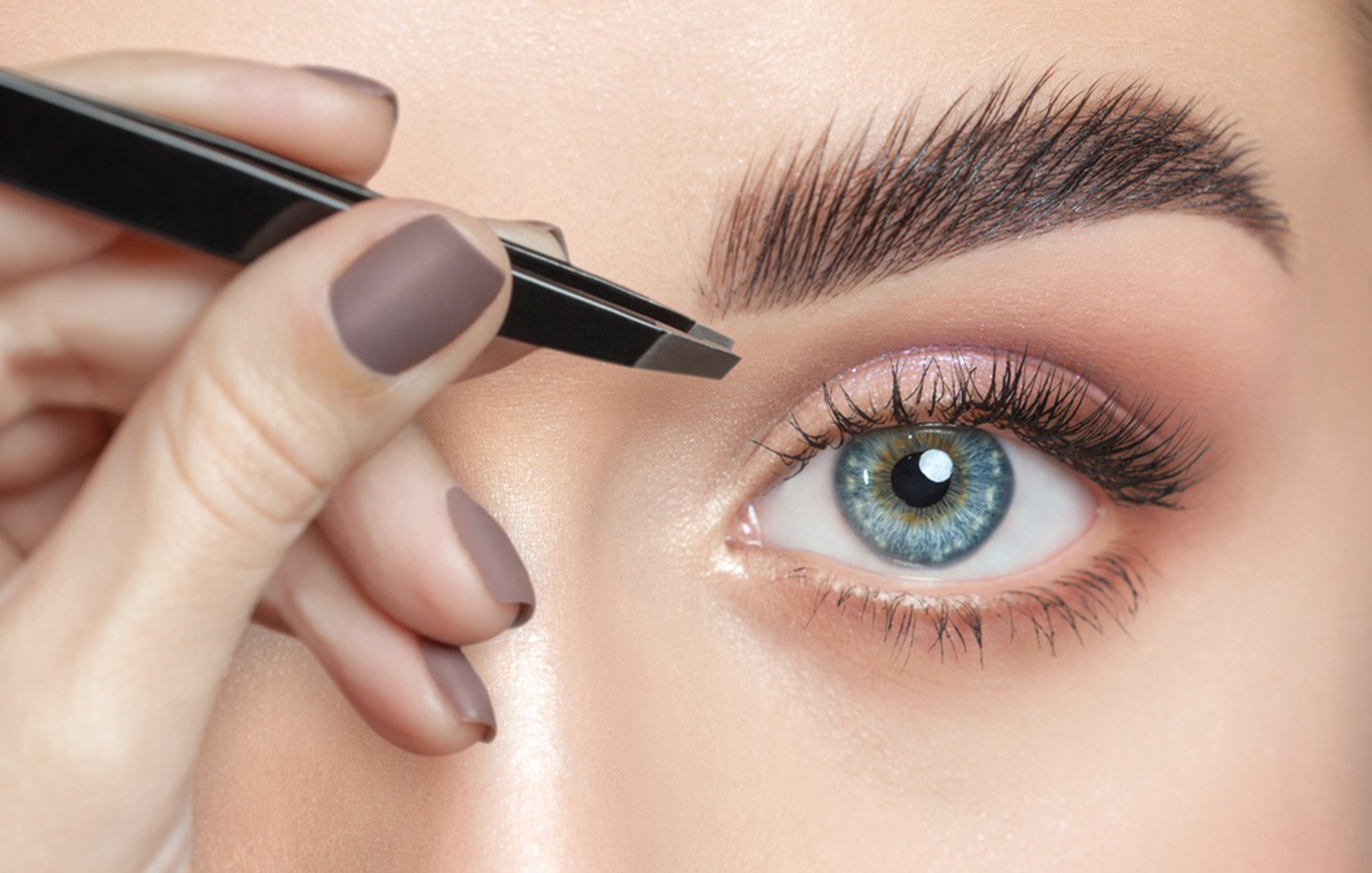 Πώς θα αποκτήσετε πυκνά φρύδια στο σπίτι