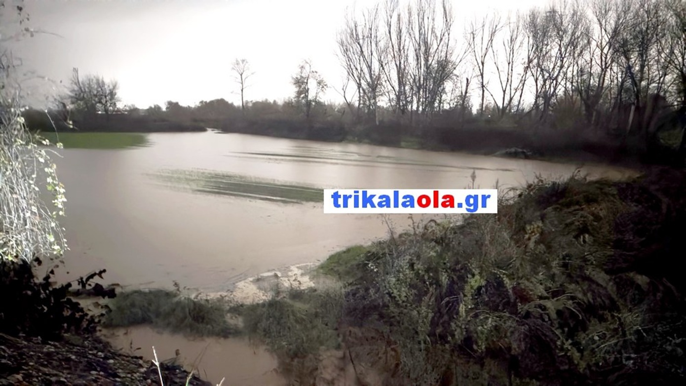 Υπερχείλισε ο Πηνειός από την κακοκαιρία Byron &#8211; Πλημμύρισαν αγροτικές ζώνες της Θεσσαλίας