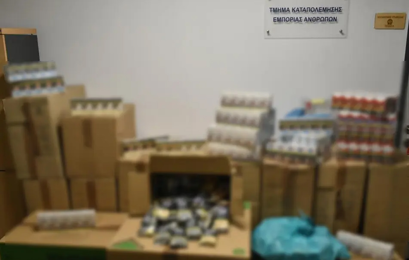 Κύκλωμα έφερνε ανήλικους στην Αττική και τους έβαζε να πουλάνε λαθραία τσιγάρα &#8211; Οι άθλιες συνθήκες διαβίωσης και το ξύλο